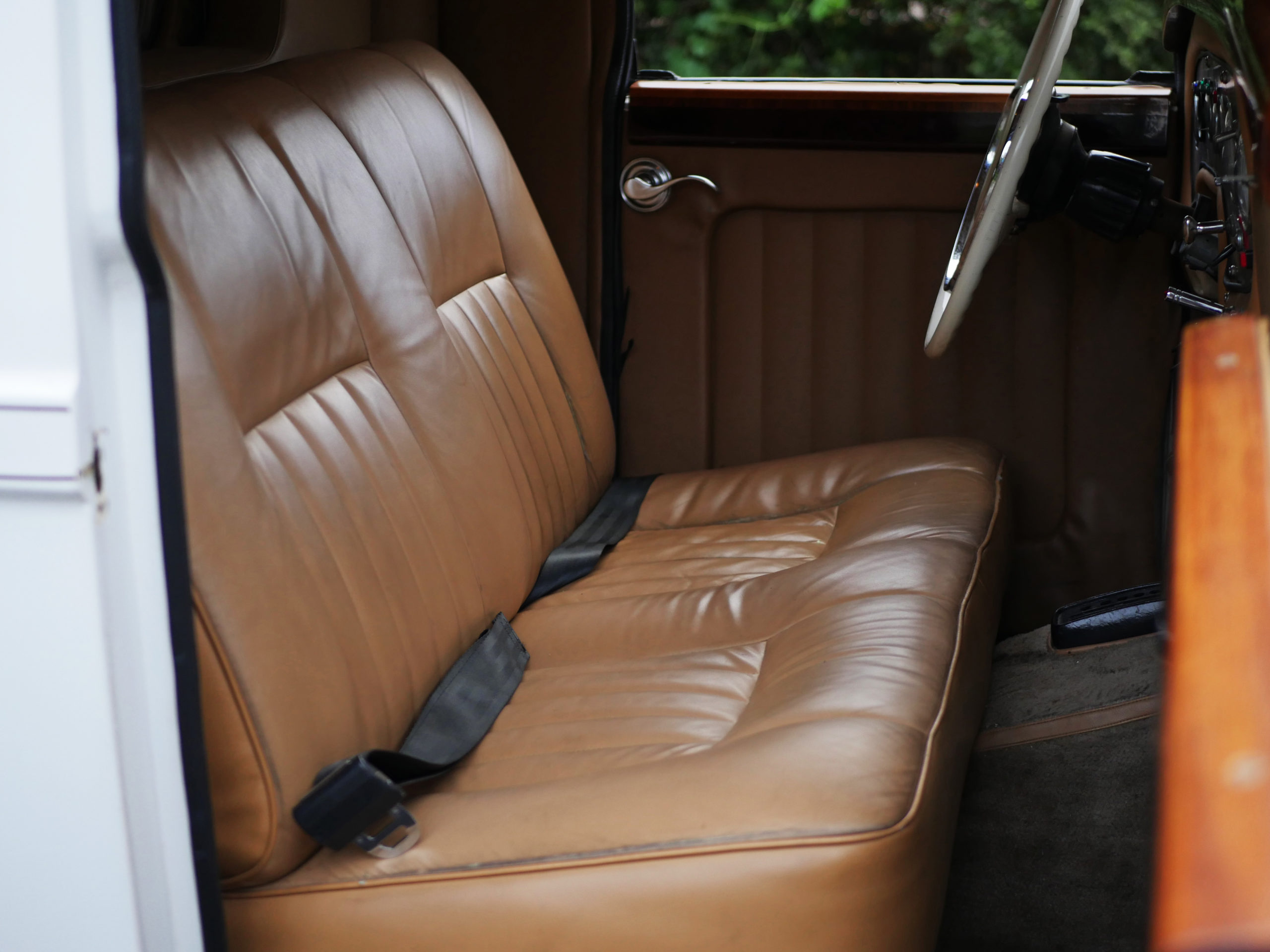 1937-mercedes-limo-front-seat-monterey-touring-vehicles