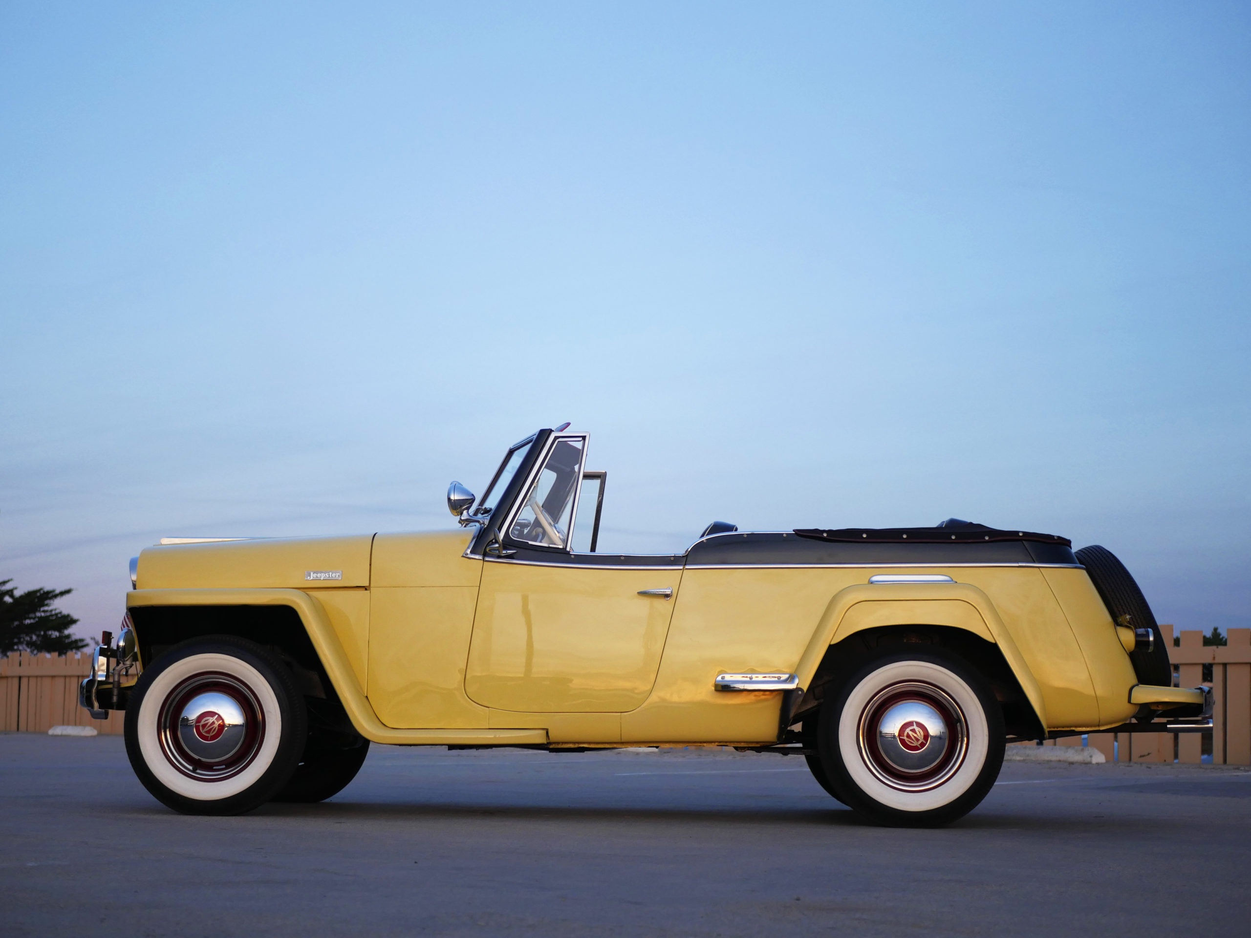 Willy's Overland Jeepster_10