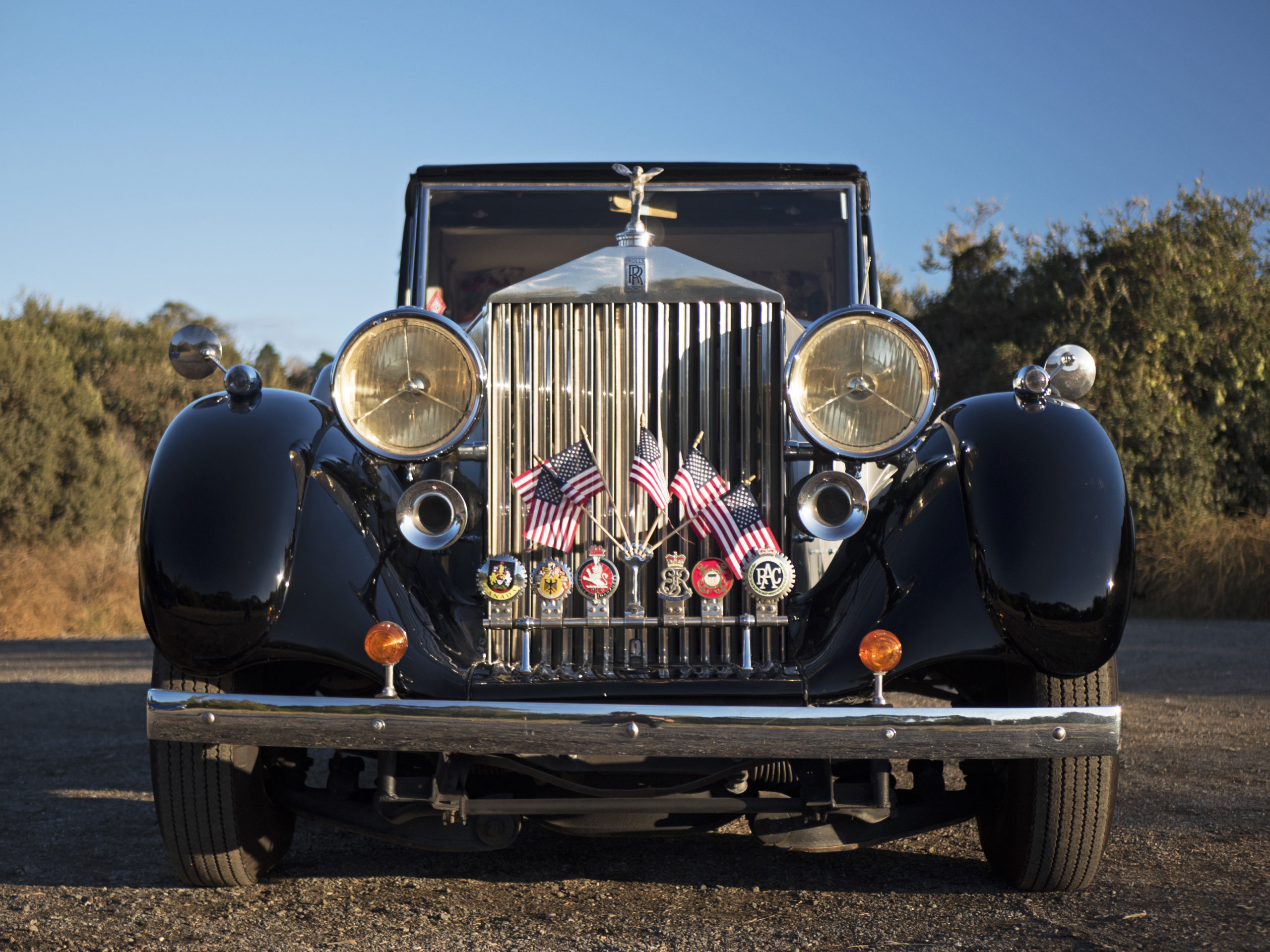 classic-38-Rolls-Royce-monterey-touring-vehicles